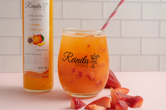 CÓCTEL MANGO MARACUYÁ FRESA